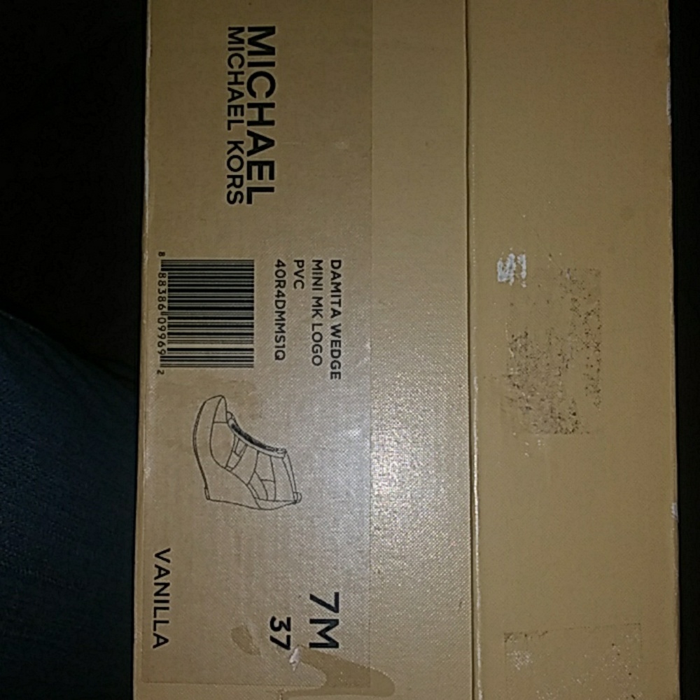 Shoes - Picture 5 of 5